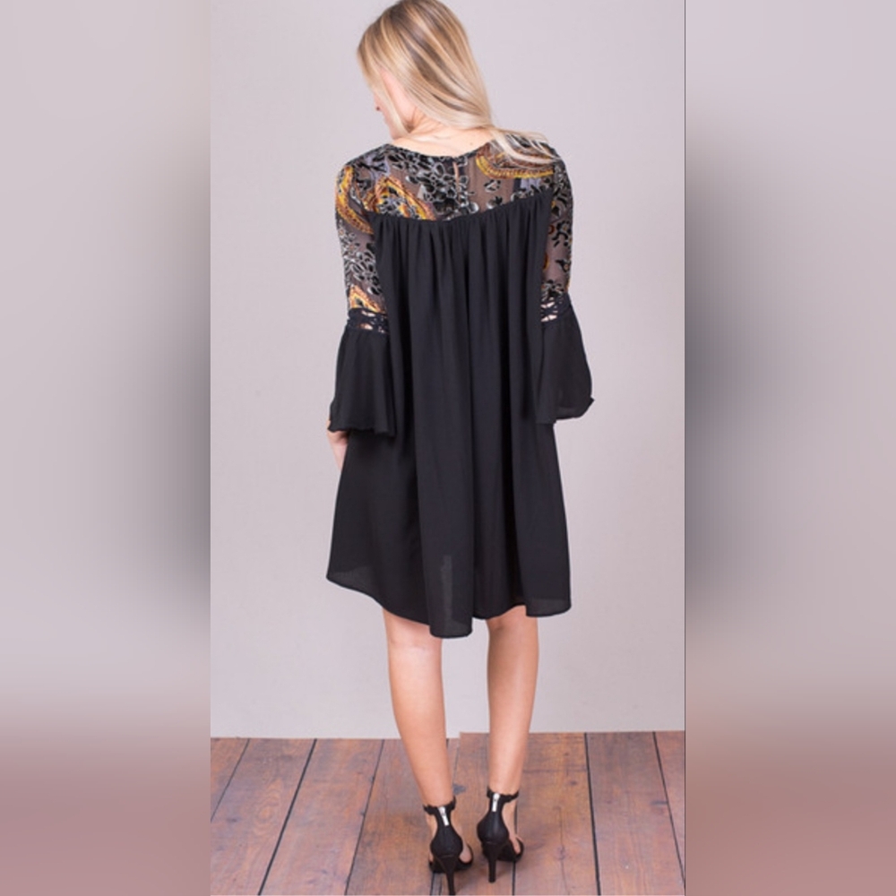 XL UMGEE Cotton Blend Black & Colorful Sheer Velour Bell Sleeve Midi Dress - Picture 3 of 8